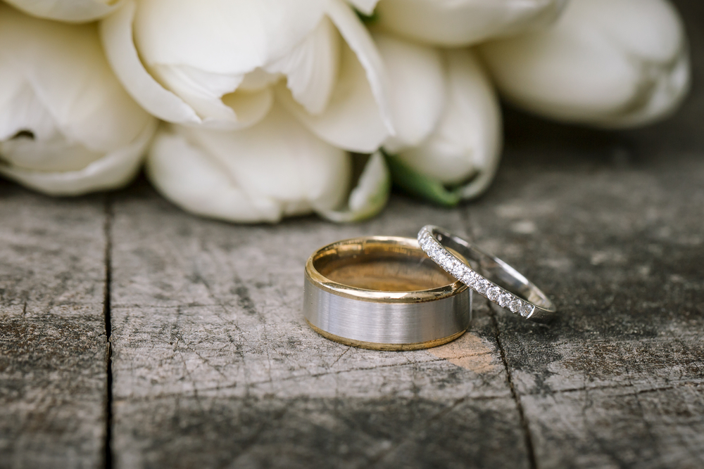 Milwaukee wedding bands for men and women