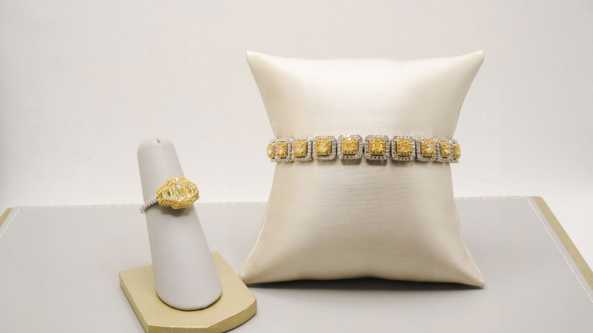 How to Choose Jewelry You’ll Still Love For Years to Come
